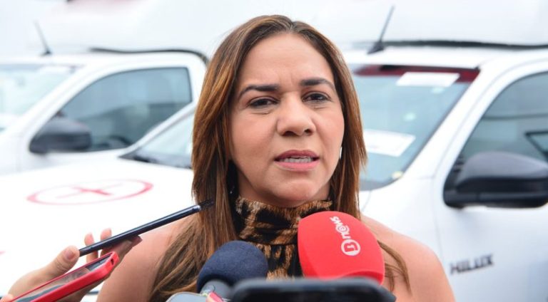 roberta_santana_secretaria_saude_bahia_joilson_cesar_bnews_widelg