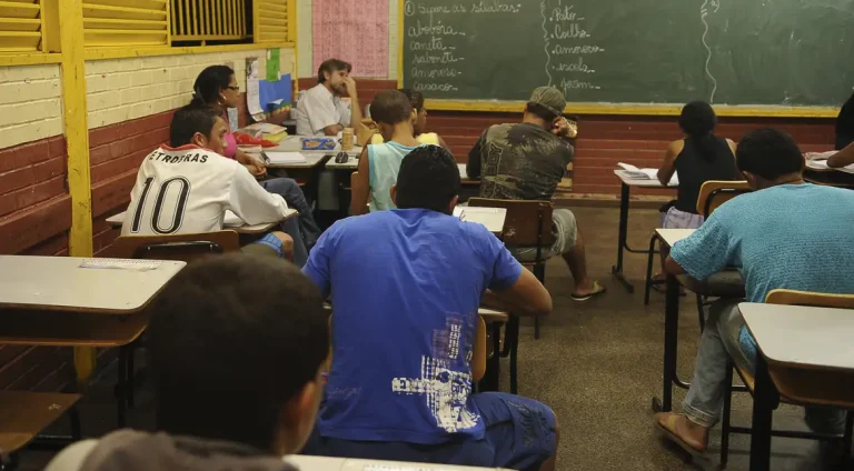 sala_de_aula_ensino_medio