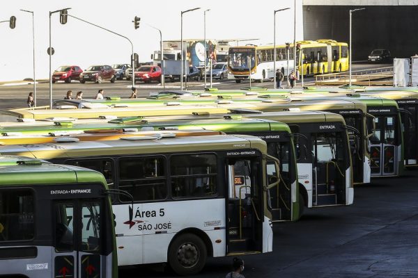 Transporte público na rodoviária do Plano Piloto