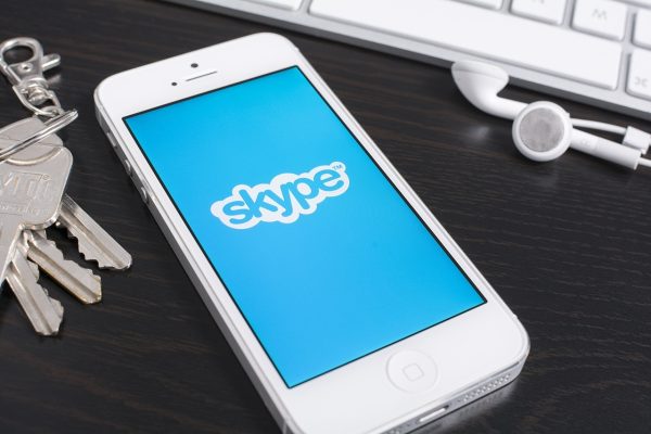 shutterstock-skype-traducao-tempo-real-inteligencia-artificial