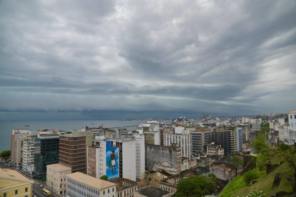 tempo-nublado-em-salvador-paulafroes-1400x931