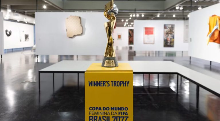 troféu copa feminina