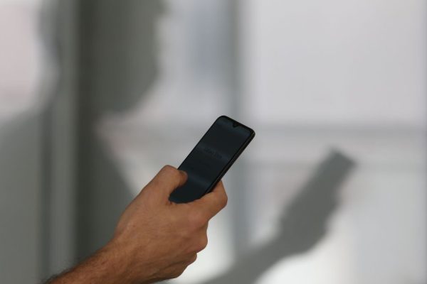 uso_de_smartphone_e_celular050720211239 (1)