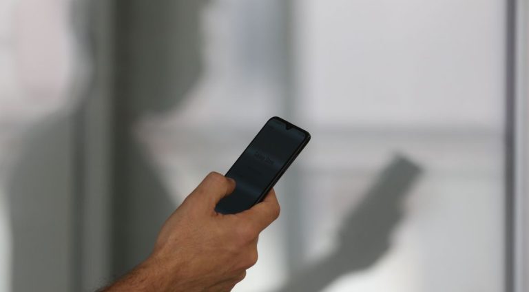 uso_de_smartphone_e_celular050720211239 (1)