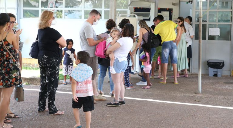 Brasília (DF) Vacinação contra a gripe para crianças a partir de seis meses até 11 anos de idade.