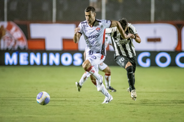 vitoria-e-botafogo-durante-o-primeiro-turno-2511268-article