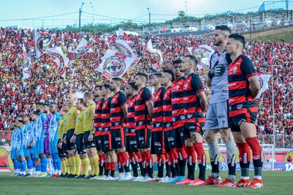 vitoria-foto-pietro-carpi-divulgacao-1