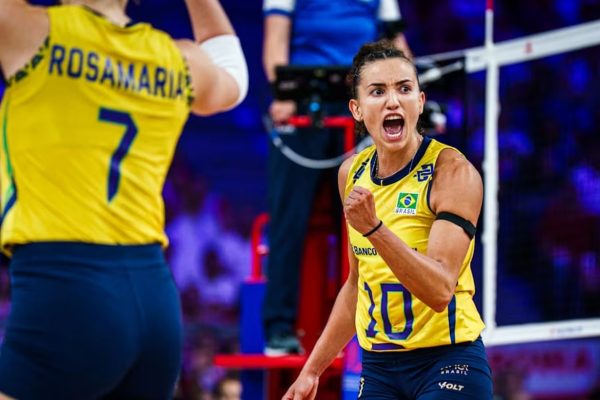Brasil vai em busca da final contra atuais bicampeãs (Foto: Voleyball World)